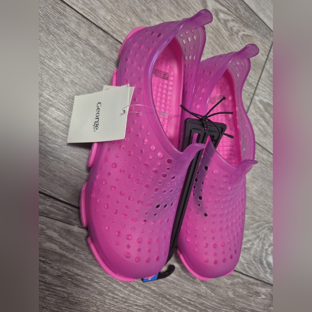 George Hot Pink Kids Perforated Slip-On Water Jelly Shoes. Size 4/5